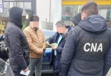 Photo of Avocat, reținut în flagrant de CNA: Ar fi pretins 5500 de euro pentru a influența o magistrată