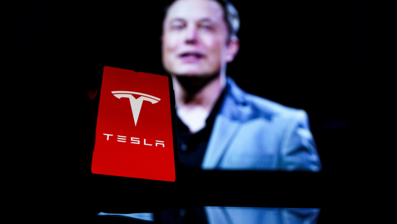 Photo of Musk, dat în judecată de un acționar Tesla pentru că și-a acordat singur salariul de 56 de miliarde de dolari