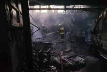 Photo of foto | Incendiu puternic la un atelier auto în Chișinău. Au intervenit șase echipaje