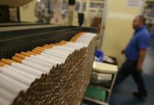 Photo of Produsele de tutun s-ar putea scumpi în 2023. Majorarea propusă de Guvern