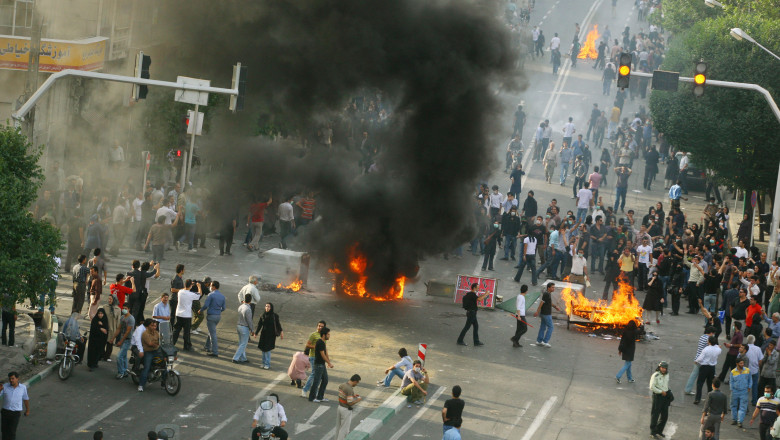 Photo of Un protestatar din Iran a fost condamnat la moarte pentru „vrăjmășie împotriva lui Dumnezeu”