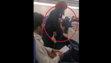 Photo of video | Scandal într-un avion, devenit viral online: „Ține-ți gura, că nu sunt servitoarea ta!”