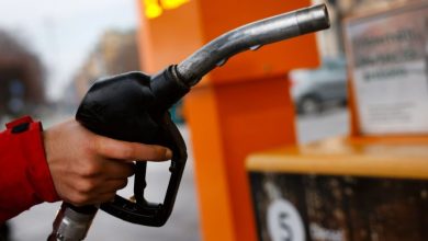 Photo of Costul benzinei scade sub 23 de lei! Prețurile la carburanți afișate de ANRE