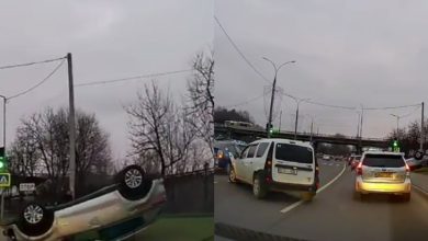 Photo of video | O mașină s-a răsturnat, iar alta a fost avariată în urma unui accident în capitală. În ce stare sunt șoferii