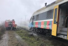 Photo of foto | Locomotiva trenului Chișinău-Iași, cuprinsă de fum la stația de la Sipoteni. Pasagerii au fost evacuați