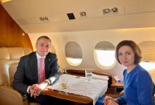 Photo of Maia Sandu, în avionul președintelui Confederației Elvețiene, în drum spre București. Despre ce au discutat