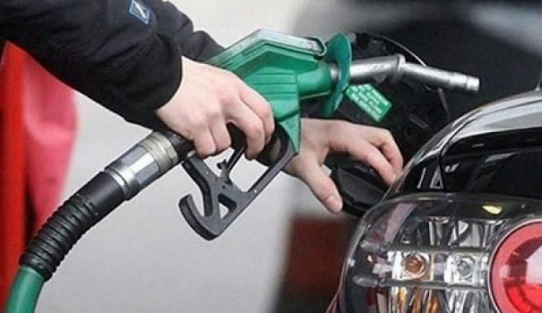 Photo of Expert economic: „Deși înregistrăm o creștere a prețului la carburanți, tendința este una de scădere”. Cum se explică