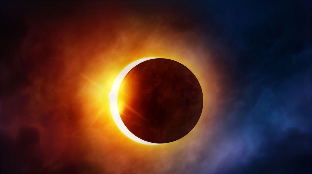 Photo of În 2023 vor avea loc patru eclipse de Soare. Unde și când vor fi văzute?