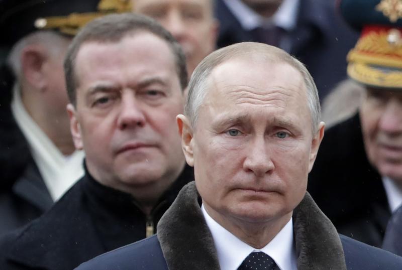 Photo of Medvedev, după ce Ucraina a respins armistițiul: Au refuzat mâna milei creștine