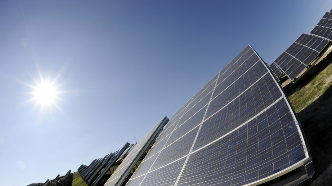 Photo of Oamenii de știință britanici intenționează să lanseze panouri solare în spațiu pentru a rezolva criza energetică mondială