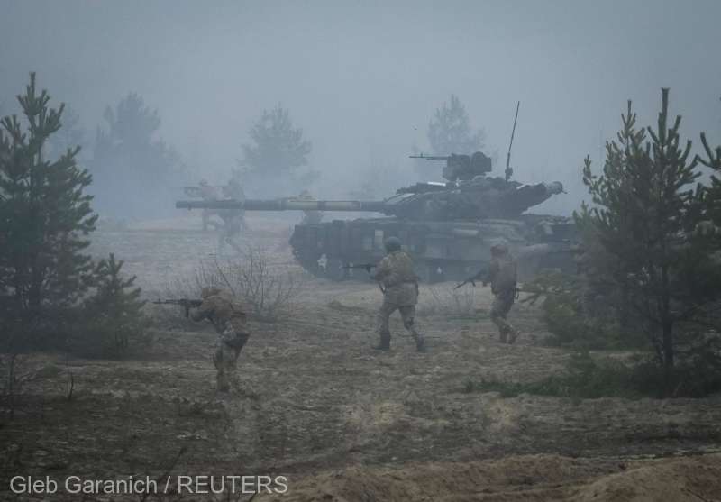 Photo of Podolyak le cere aliaţilor „să gândească mai repede” în privinţa ajutorului militar