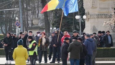 Photo of foto | Contraprotest la Monumentului lui Ștefan cel Mare. Oamenii scandează împotriva mitingului din centrul capitalei