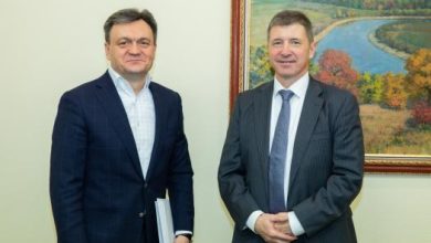 Photo of Premierul Dorin Recean, întrevedere cu ambasadorul britanic la Chișinău. Subiectele abordate