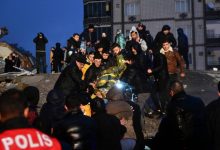 Photo of „Mi-am strigat familia, măcar să murim împreună în același loc”. Mărturii din Turcia după cutremurul care „părea că nu se mai termină”