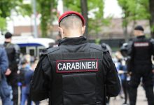 Photo of A sărit cu cuțitul la un carabinier. Ce pedeapsă a primit bărbatul agresiv