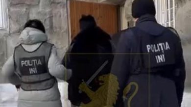 Photo of video | O femeie care cumpăra prune uscate ar fi amăgit vânzătorii de cinci milioane de lei. Cum a fost posibil