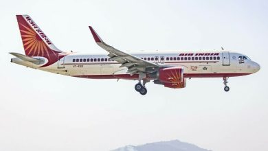 Photo of video | Un pasager a deschis uşa de urgenţă şi a coborât din avion pe tobogan, chiar înainte să decoleze