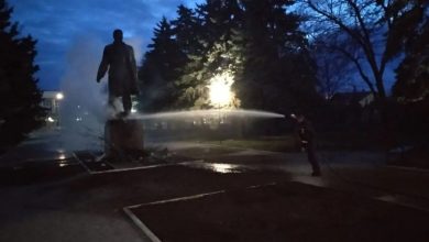 Photo of foto | „I-au dat foc lui Lenin”. Monumentul din Anenii Noi a fost vandalizat pe timp de noapte