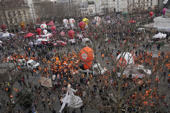 Photo of Franţa, paralizată de o nouă grevă generală. Se aşteaptă ca perturbările să dureze mai mult timp