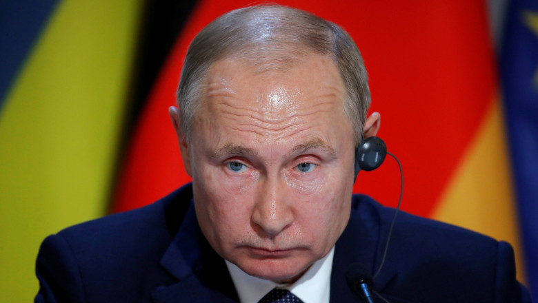 Photo of Putin interzice folosirea cuvintelor străine în instituțiile de stat din Rusia. Despre care este vorba
