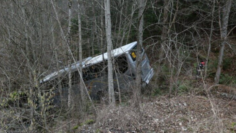 Photo of Un autocar plin cu copii a căzut într-o râpă, în Franța