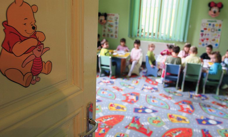 Photo of Noi detalii despre educatoarea din Țânțăreni care agresa copiii. Acțiunile ar fi avut loc în fața altor cadre didactice