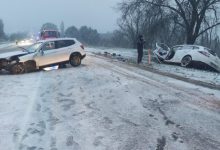 Photo of video, foto | Două accidente, la doar câțiva metri depărtare, pe traseul spre Bălți. Sunt victime