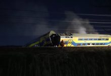 Photo of foto, video | Un tren de pasageri a deraiat în Olanda. Zeci de oameni au fost răniți