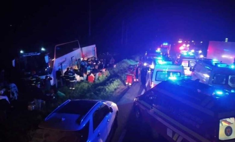 Photo of Un autocar cu 44 de pasageri, care se îndrepta către R. Moldova, implicat într-un accident rutier: Doi răniți