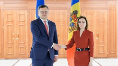 Photo of video | Vizită ținută în secret. Ministrul ucrainean de Externe s-a întâlnit cu Maia Sandu la Chișinău