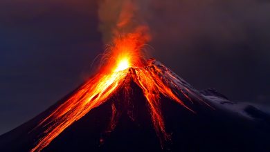 Photo of video | Un vulcan a erupt în Rusia, aruncând cenușă la 20 kilometri înălțime. Cod roșu pentru aviație