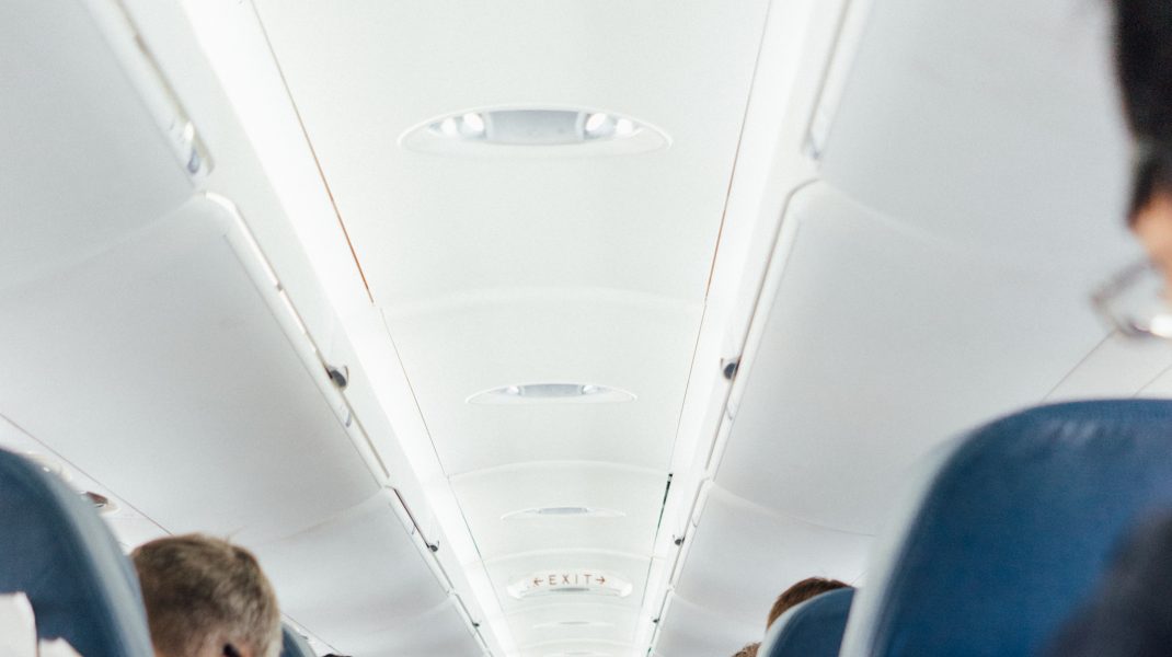 Photo of Zborul cu avionul vine cu riscuri nebănuite: Cum amplifică radiațiile riscul de cancer de piele