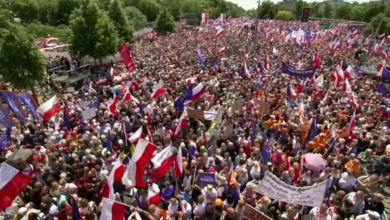 Photo of Protest de amploare în Varșovia: Jumătate de milion de polonezi au ieșit în stradă