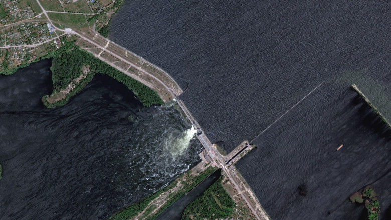 Photo of „Nu există un pericol nuclear imediat” la centrala Zaporojie. Apa din barajul aruncat în aer este folosită pentru răcirea centralei