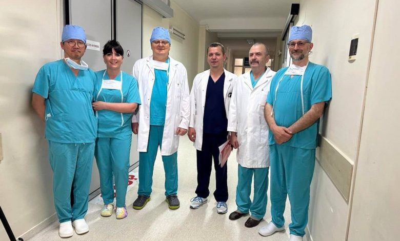 Photo of Trei chirurgi din Japonia, Anglia și R. Moldova au operat un moldovean, la Chișinău