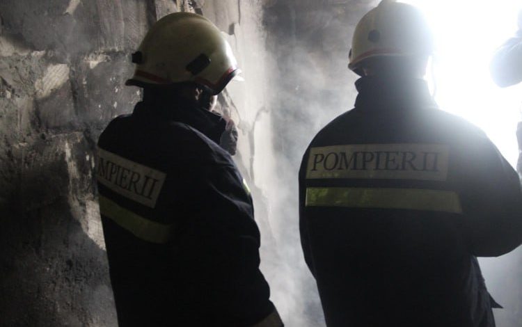 Photo of foto | Incendii la Chișinău și Bălți: Trei persoane au fost evacuate, iar un bărbat a primit arsuri