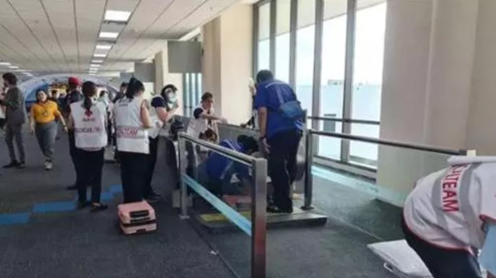 Photo of Unei femei i-a fost amputat piciorul, după ce a rămas blocată pe banda de rulare a aeroportului