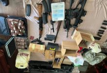 Photo of foto | Jurnaliști ruși oferă imagini de la percheziţia din vila lui Prigojin: Lingouri, arme, peruci