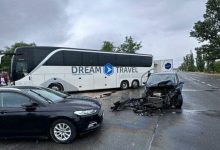 Photo of Accident cu implicarea a două automobile și un autobuz, în apropiere de Chișinău: Cine se face vinovat