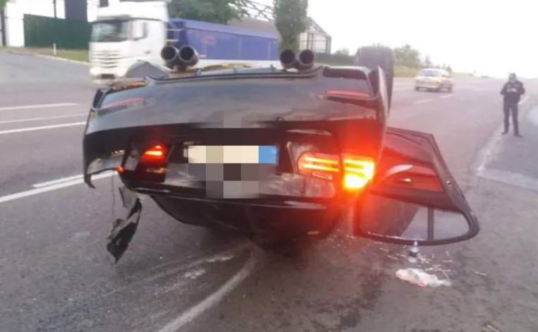 Photo of video | Accident pe traseul Strășeni – Chișinău: Cinci persoane au avut nevoie de îngrijiri medicale
