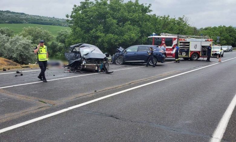 Photo of Accident teribil la Orhei: Trei morți și trei răniți după o ciocnire frontală între un Renault și un Lexus