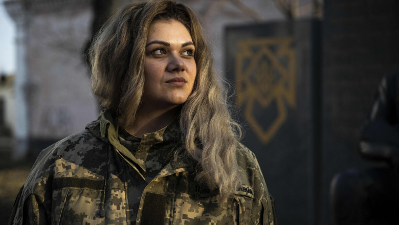 Photo of Cum arată viața femeilor-soldat din Ucraina: „După un an de război, avem un buchet de tot felul de probleme de sănătate”