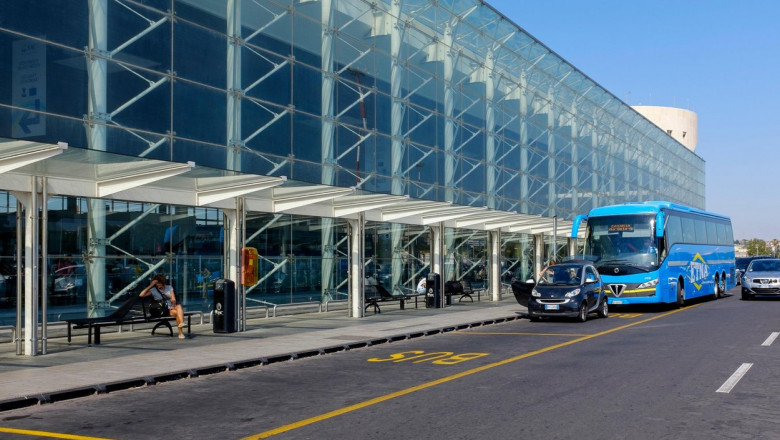 Photo of Incendiu puternic pe aeroportul din Catania: Zborurile sunt suspendate până miercuri