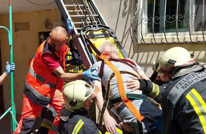 Photo of foto | Un bărbat a căzut de la etajul șase al unui bloc de locuit: Starea acestuia