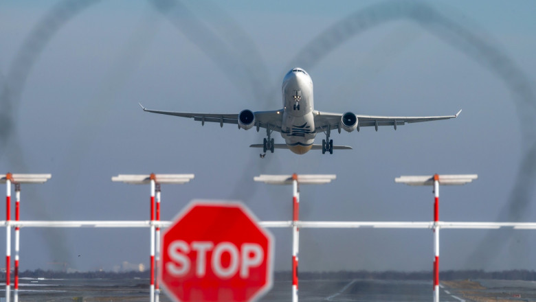 Deputații au votat: Aeroportul internațional Chișinău nu mai poate fi privatizat