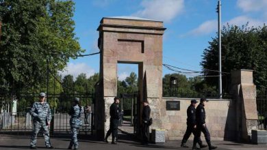 Photo of Rusia: Autorităţile din Sankt Petersburg întăresc măsurile de securitate la cimitirul Serafimovskoe, unde se crede că va fi înmormântat Prigojin