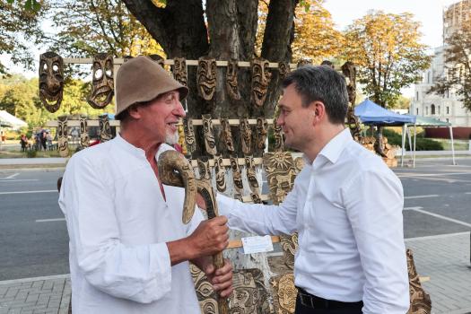 Photo of Recean la Ungheni: „Sunteți poarta de vest și toată țara se mișcă în direcția foarte clară de integrare europeană, alături de voi”