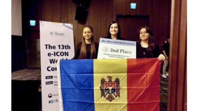 Photo of Două eleve din Florești au luat locul II la concursul de aplicații mobile din Coreea de Sud