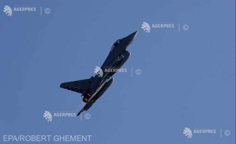 Photo of Avioane britanice au interceptat două bombardiere ruse în spaţiul aerian internaţional de deasupra Scoţiei