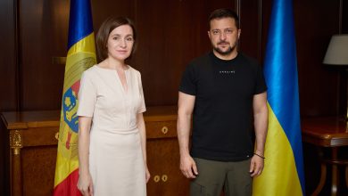 Photo of Maia Sandu, întrevedere cu Zelenski la Atena: „R. Moldova se bucură astăzi de pace datorită curajului poporului ucrainean”